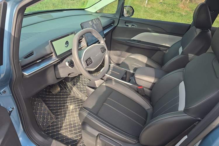 Used Venucia VX6 2024 520 Travel Edition
