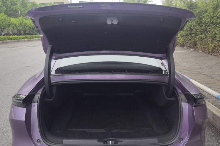 Used Deepal L06 2026 Model 560Ultra+ Laser Edition Trunk