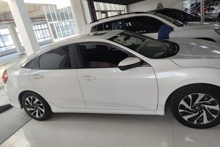 Used Honda Civic 2016 220TURBO CVT Luxury Edition