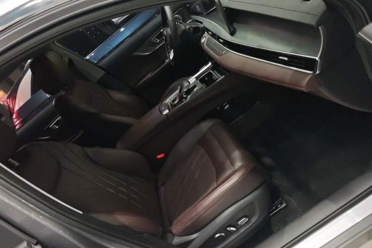 Used Chery Tiggo 8 PRO 2024 Champion Edition 390T Two-Wheel Drive Peak Version 5 Seats
