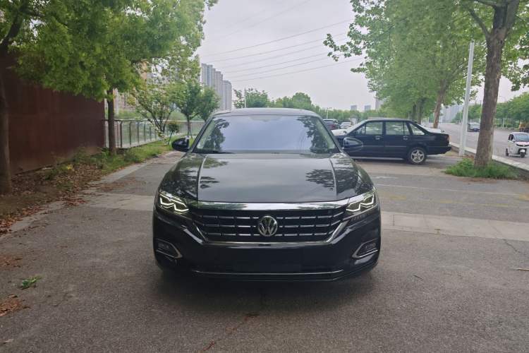 Used Volkswagen Passat 2019 330TSI Luxury Edition China VI Standard Exterior 1