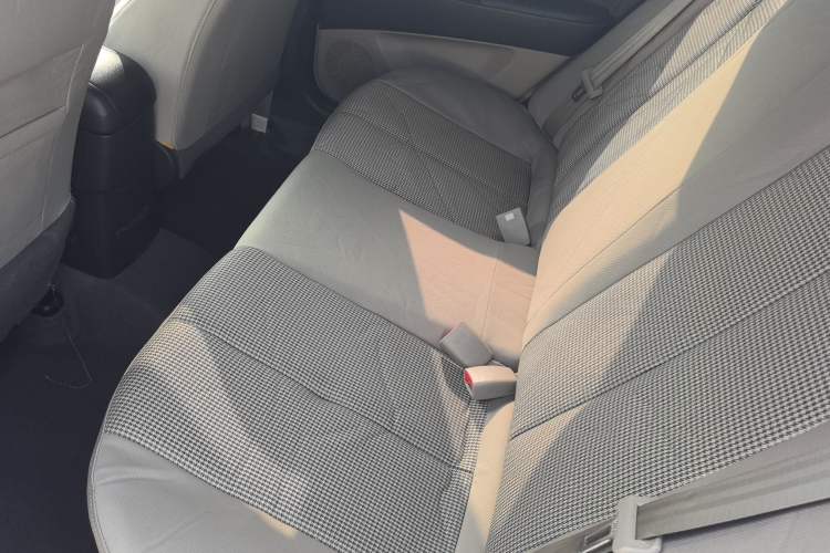 Used Hyundai Celesta 2015 1.6L Manual Comfort Model
