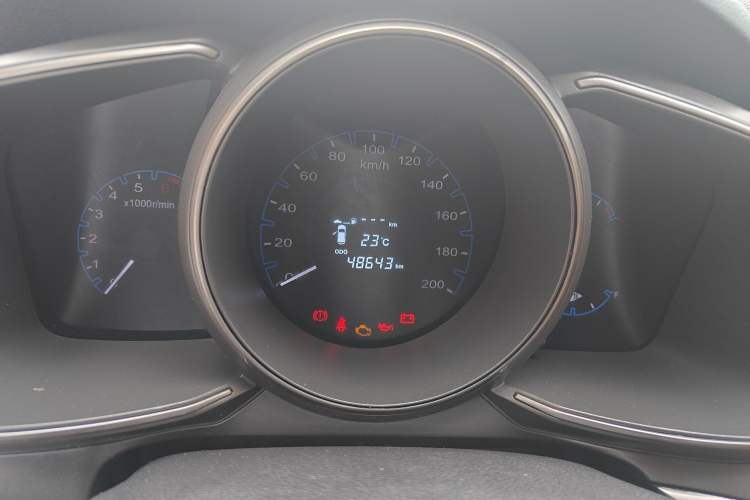 Used Oshan CX70 2016 1.6L Manual Luxury Model
