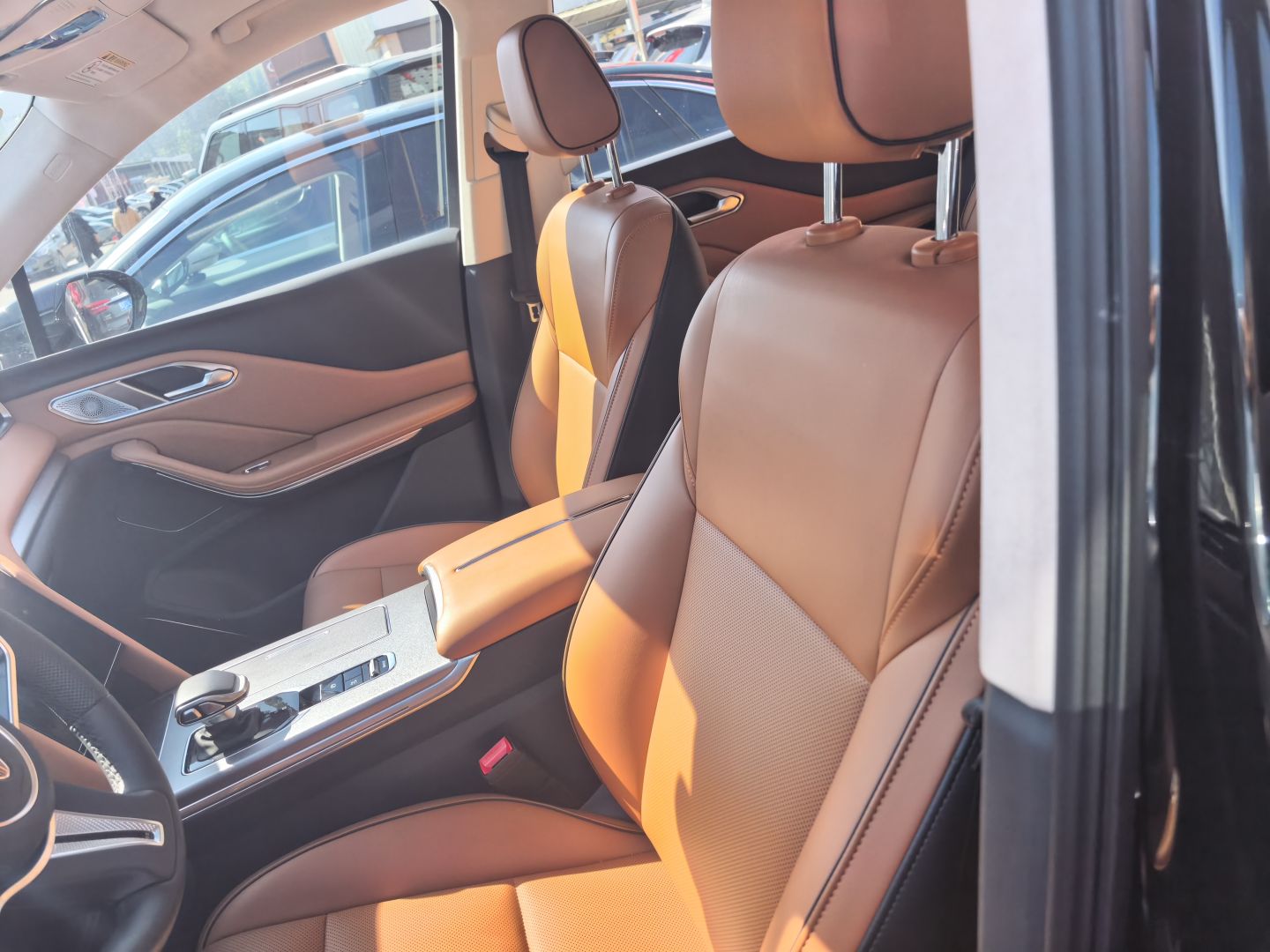 Hongqi HS7 PHEV 2025 Model 2.0T PHEV Four-Wheel Drive 2 Million Units Commemorative Edition 6-Seater — снимка 12