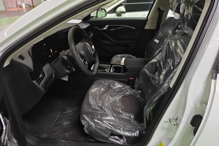 Used Bestune B70 2025 Dragon Edition 1.5T Quality Enjoyment Model Left Front Seat