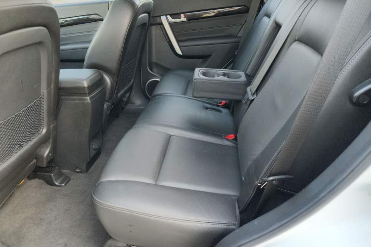 Used Chevrolet Captiva 2017 2.4L 4x4 Flagship Edition 7-Seater
