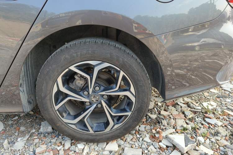 Used MG 5 2022 180 DVVT CVT Youth Flagship Edition