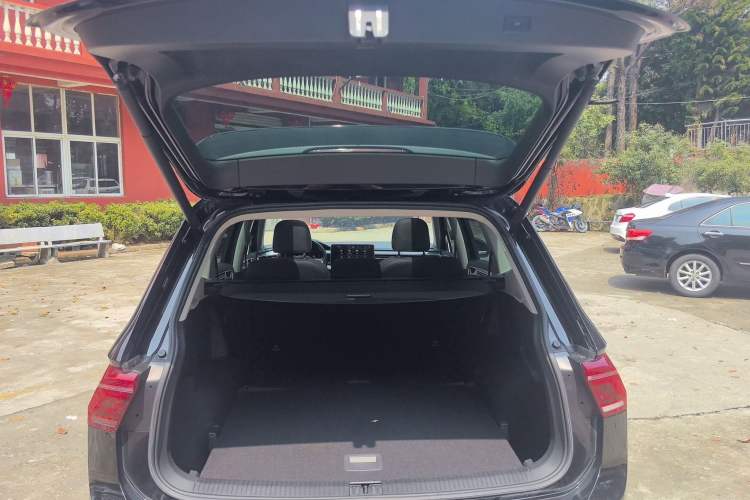 Used Volkswagen Tiguan L 2024 330TSI Automatic Two-Wheel Drive R-Line Enhanced Edition