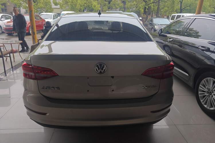 Used Volkswagen Lavida 2019 1.5L Automatic Fashion Edition China VI