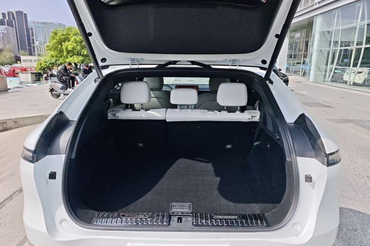 Used XPeng G6 2023 580 Long-Range Pro Trunk