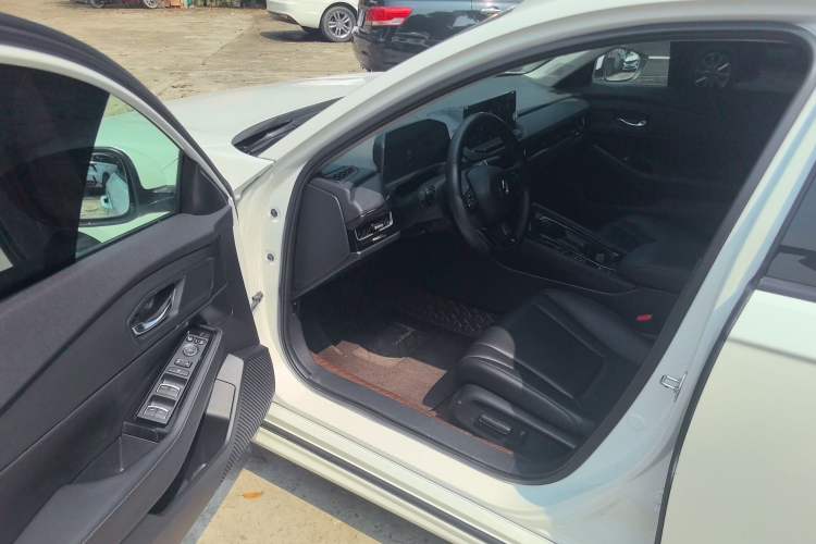 Used Honda Inspire 2023 260TURBO Deluxe Edition Driver Seat