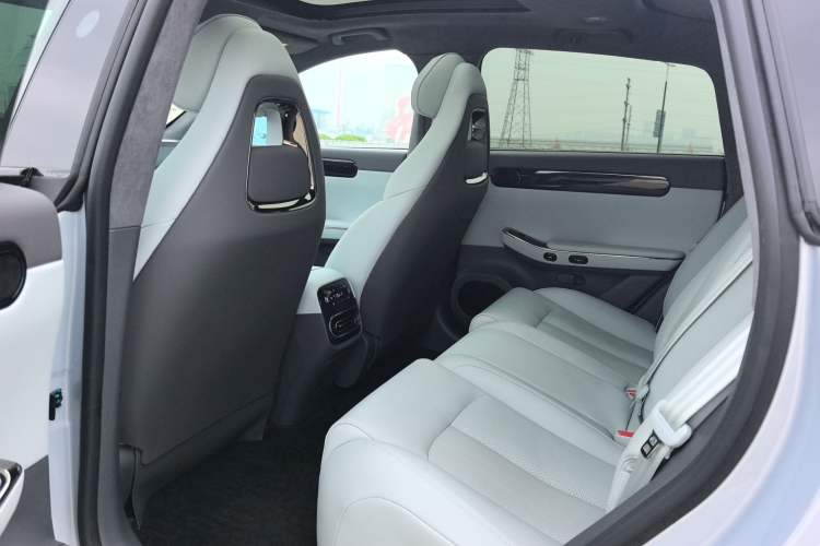 Used Leapmotor C01 2022 Four-Wheel Drive Dual-Motor Performance Version Left Rear Seat