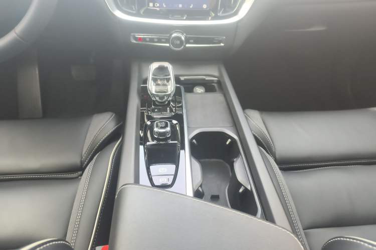 Used Volvo S60 2023 B5 Zhiya Sport Edition
