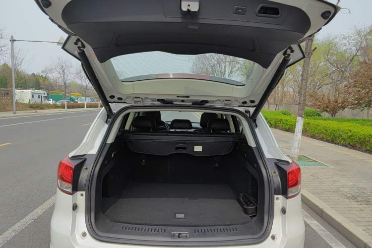 Used Hanteng X7 2016 2.0T DCT Luxury Edition
