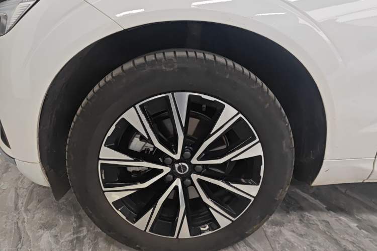 Used Volvo XC60 2024 B5 4x4 Smart Luxury Edition
