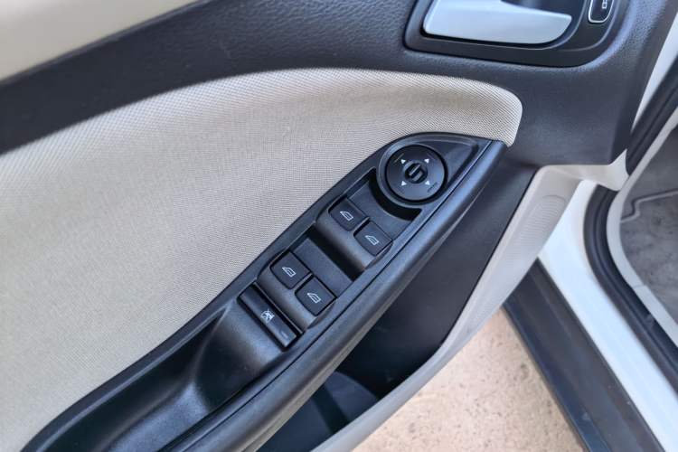 Used Ford Focus 2015 Sedan 1.6L Automatic Comfort Model