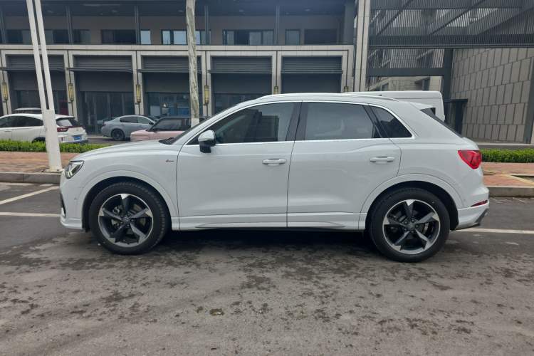 Used Audi Q3 2021 35 TFSI Fashion Dynamic Model