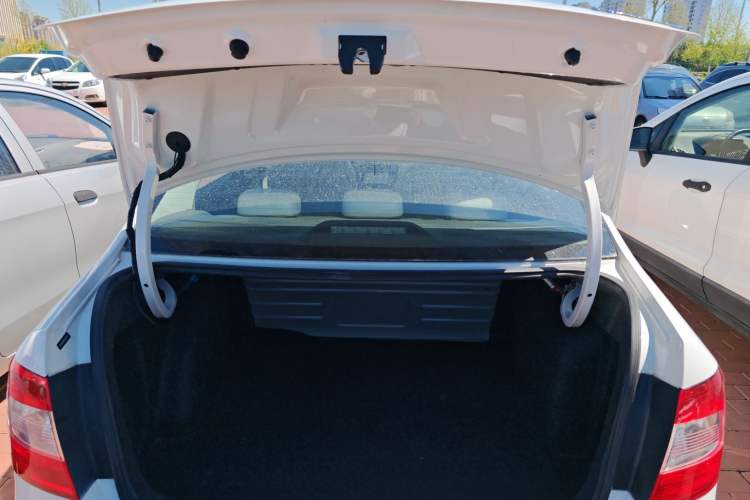 Used Skoda Rapid 2015 1.6L Automatic Smart Selection Model