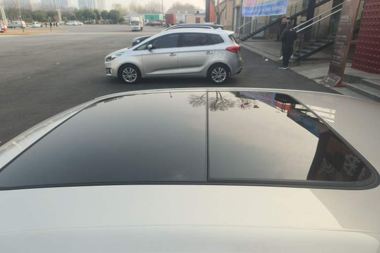 Used Volkswagen Phideon 2019 380TSI Two-Wheel Drive Business Edition China VI Standard
