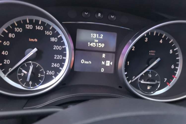 Used Mercedes-Benz R-Class 2014 R 320 4MATIC Business Model