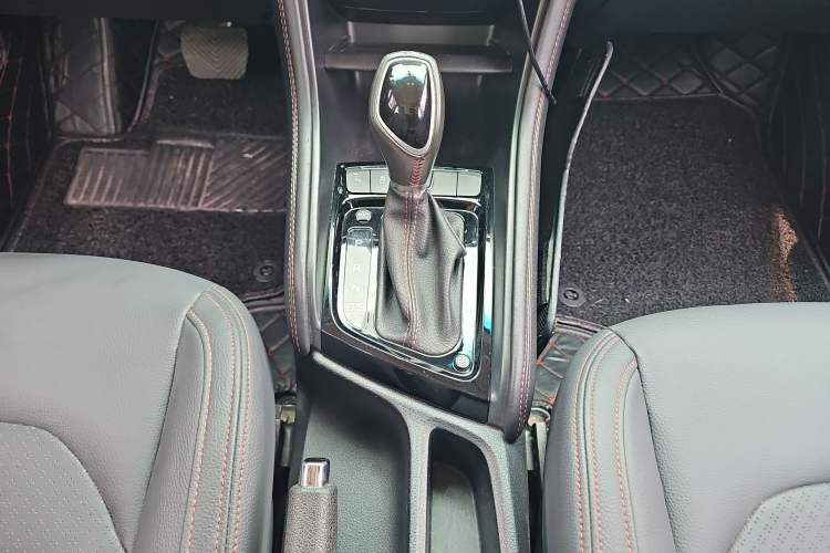 Used JAC Group Refine S3 2017 1.6L CVT Luxury Smart Model