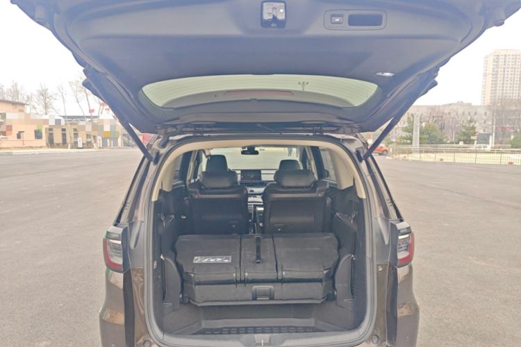 Used Honda Elysion 2022 2.0L eHEV Luxury First Edition
