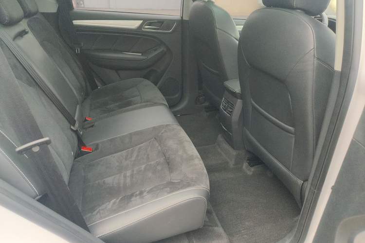 Used Roewe RX5 New Energy 2017 eRX5 50T Hybrid Connected Prestige Flagship Edition
