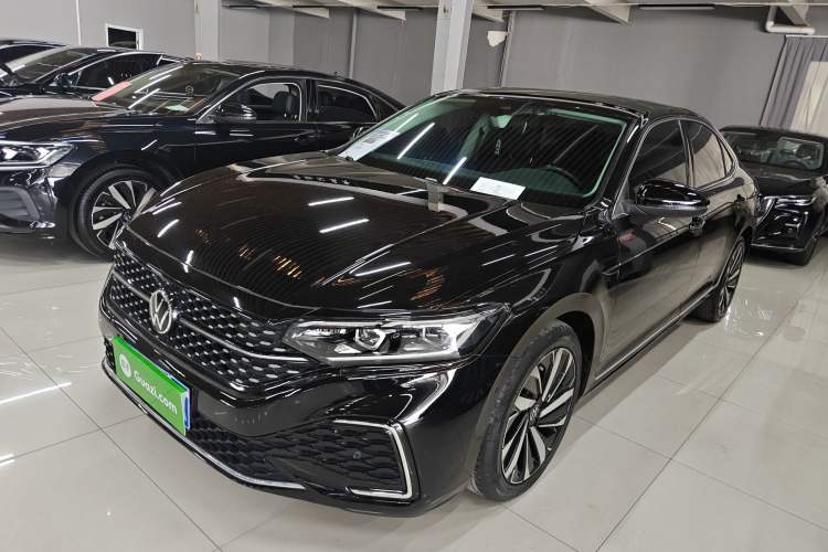 Used Volkswagen Passat 2022 330TSI Starry Luxury Edition