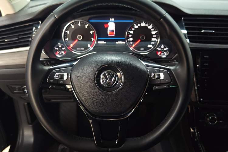 Used Volkswagen Phideon 2018 Revised Version 380TSI Two-Wheel Drive Business Edition