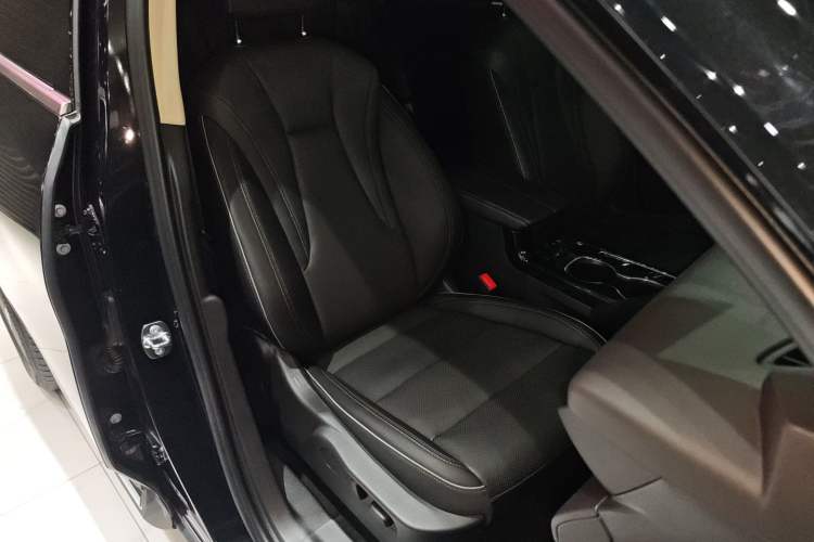 Used Buick Envision 2023 Encore Plus 652T Five-Seat Luxury Model
