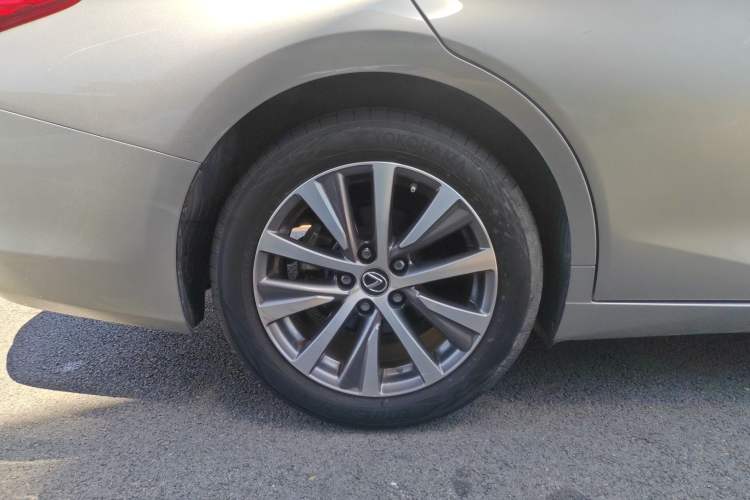 Used Lexus ES 2020 200 Excellence Edition
