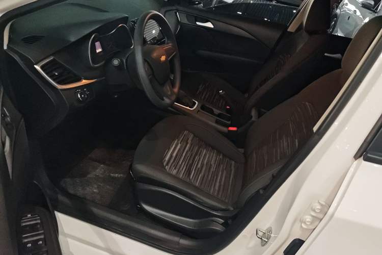 Used Chevrolet Cavalier 2019 320 Automatic Enjoyment with Sunroof Interior 1