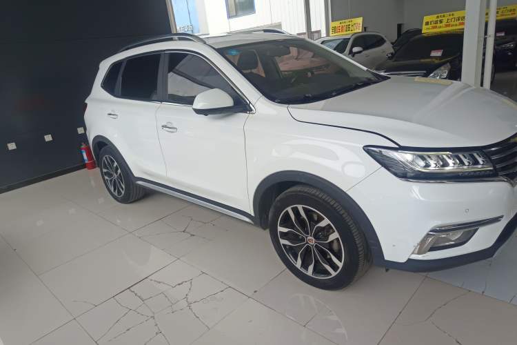 Used Roewe RX5 2016 20T Two-Wheel Drive Automatic Internet Smart Edition
