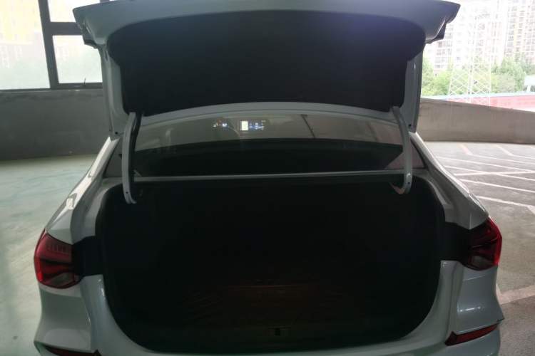 Used Chevrolet Monza 2024 1.5L Dual-Clutch Enjoyment Edition Trunk