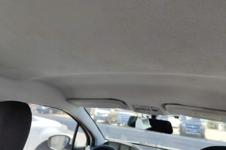 Used Peugeot 2008 2015 1.6L Automatic Playcool Edition
