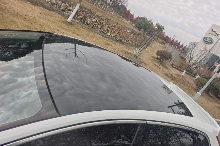 Used Volvo V40 2015 1.6T Zhiya Edition
