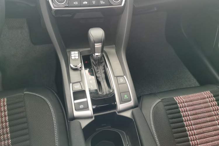 Used Honda Civic 2016 220TURBO CVT Luxury Edition