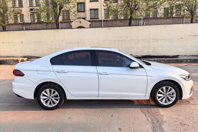 Used Volkswagen Bora 2019 1.5L Manual Comfort Version
