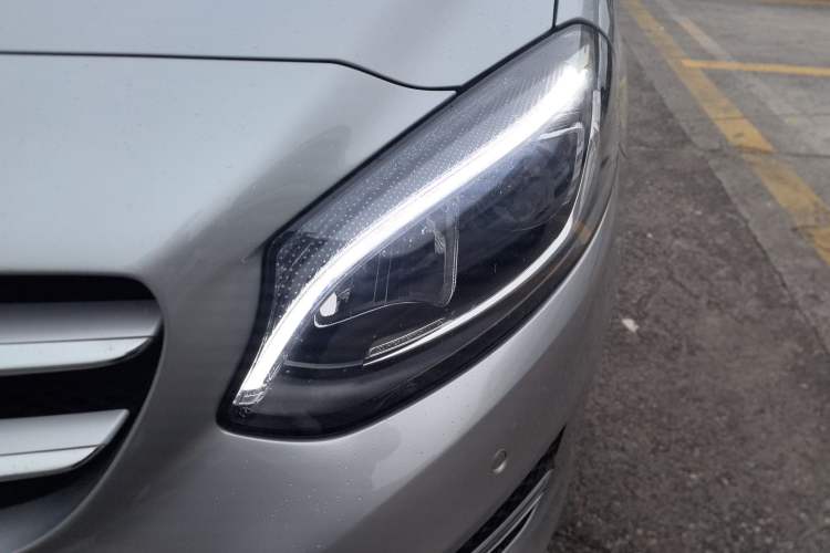 Used Mercedes-Benz B-Class 2017 B 200 Fashion Model