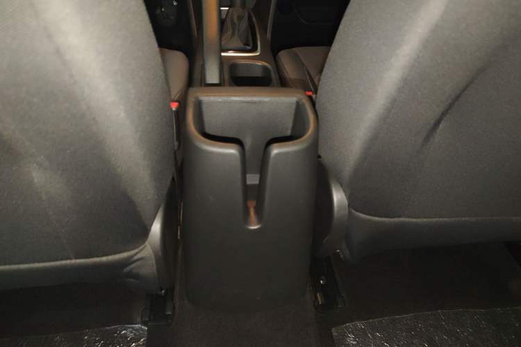 Used Chevrolet Cavalier 2019 320 Automatic Enjoyment with Sunroof Interior 8