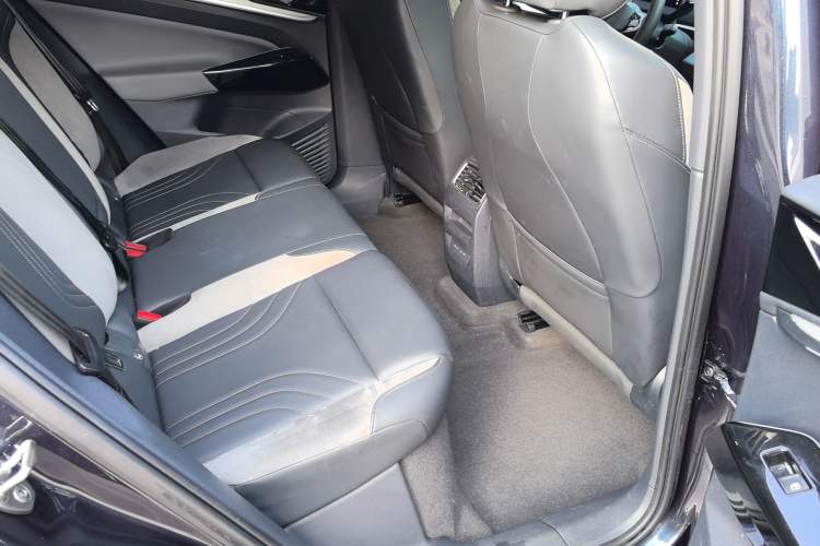 Used Volkswagen ID.4 CROZZ 2021 Long-Range PRO Two-Wheel Drive Version