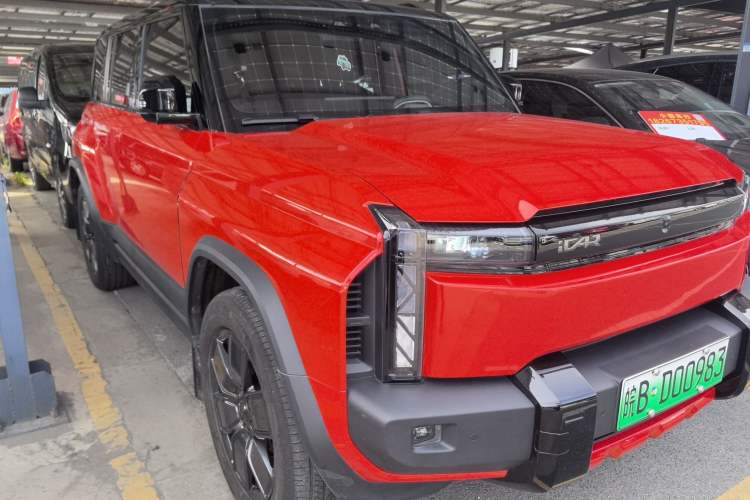 Used iCAR 03 2024 501km Four-wheel Drive Long-Range Advanced Version
