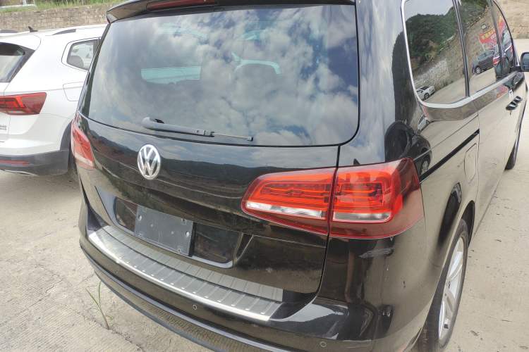 Used Volkswagen Sharan 2018 380TSI Comfort Edition 6-Seater
