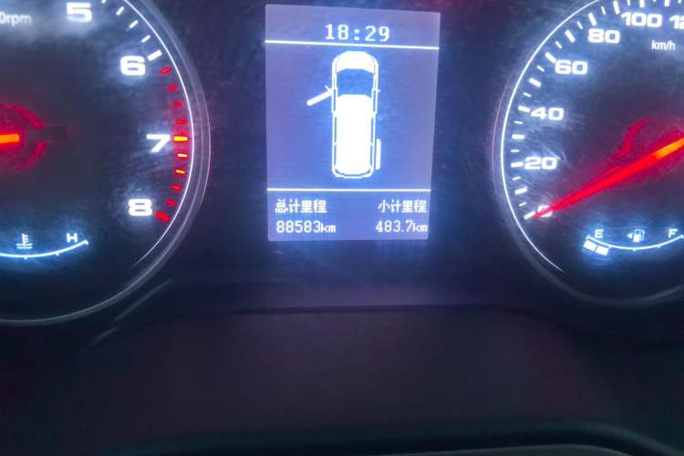 Used JAC Refine M4 2017 2.0T Manual Comfort Version
