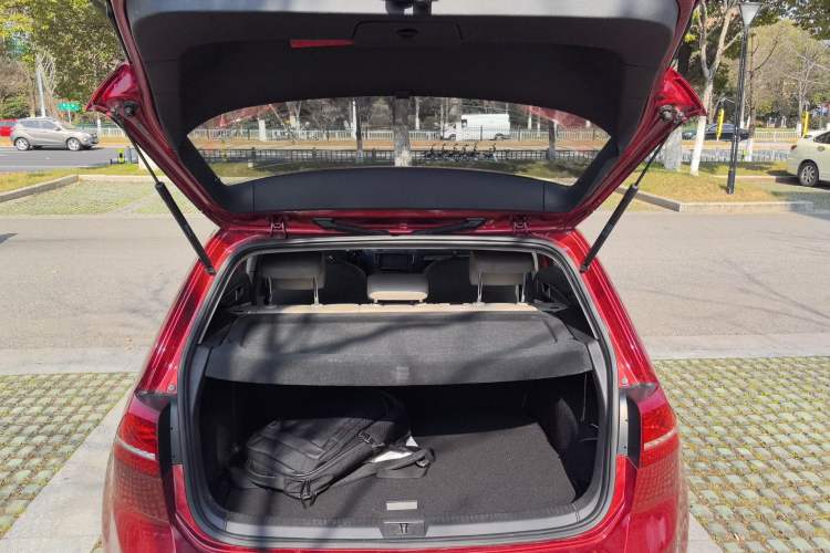 Used Volkswagen Golf 2015 1.4TSI Automatic Luxury Model