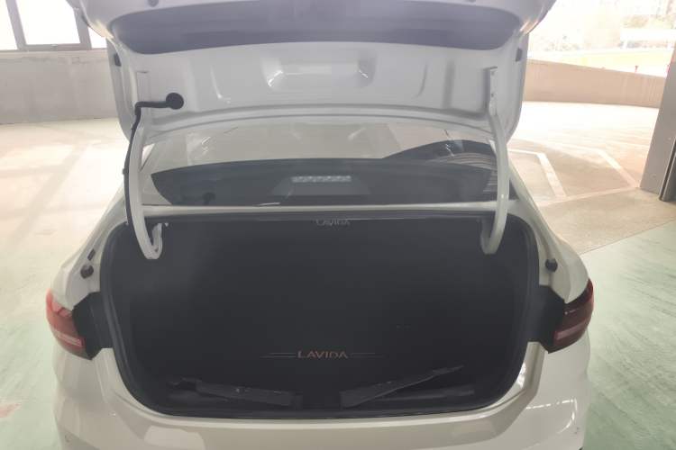 Used Volkswagen Lavida 2023 200TSI DSG Starry Full-Comfort Edition
