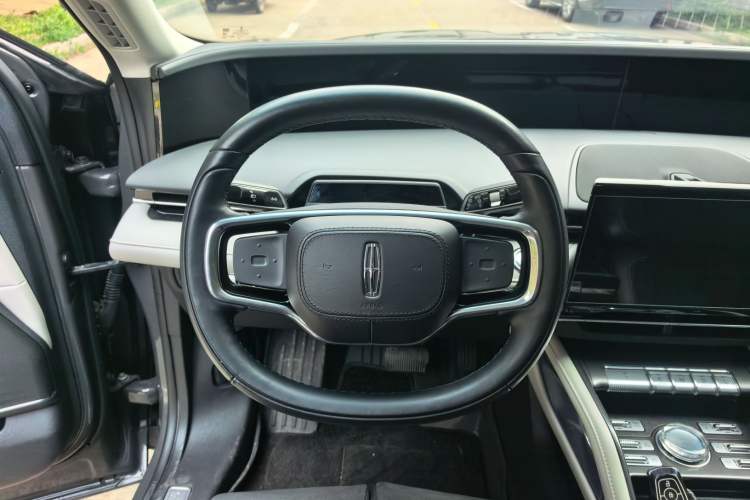 Used Lincoln Nautilus 2023 2.0T All-Wheel-Drive Zunrui Hybrid Version
