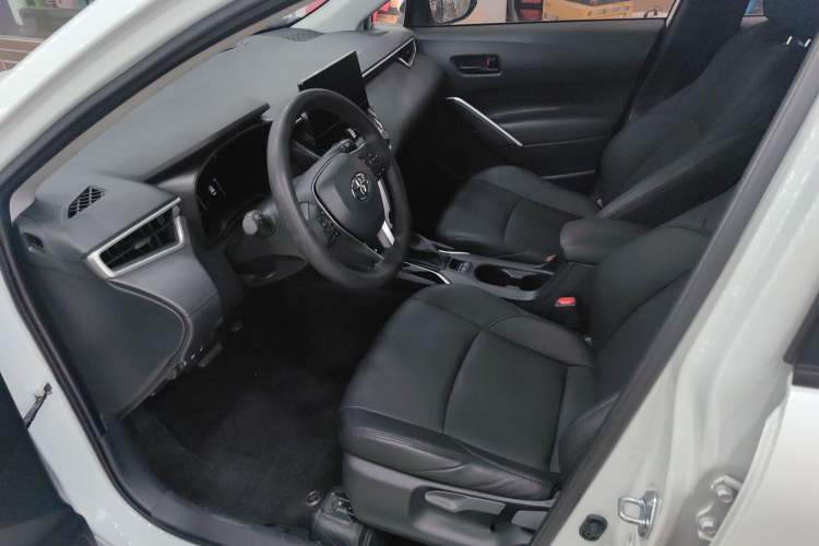 Used Toyota FRONTLANDER 2024 2.0L CVT Leading Edition Interior 1