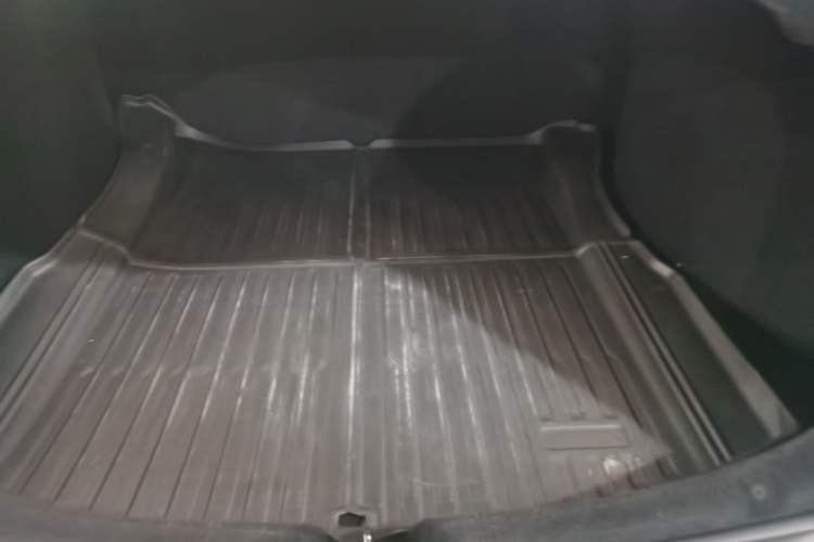 Used Tesla Model 3 2023 Rear-Wheel-Drive Version
