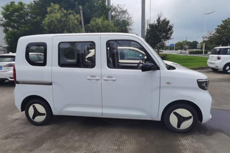 Used Wuling Zhiguang New Energy 2025 Standard Model